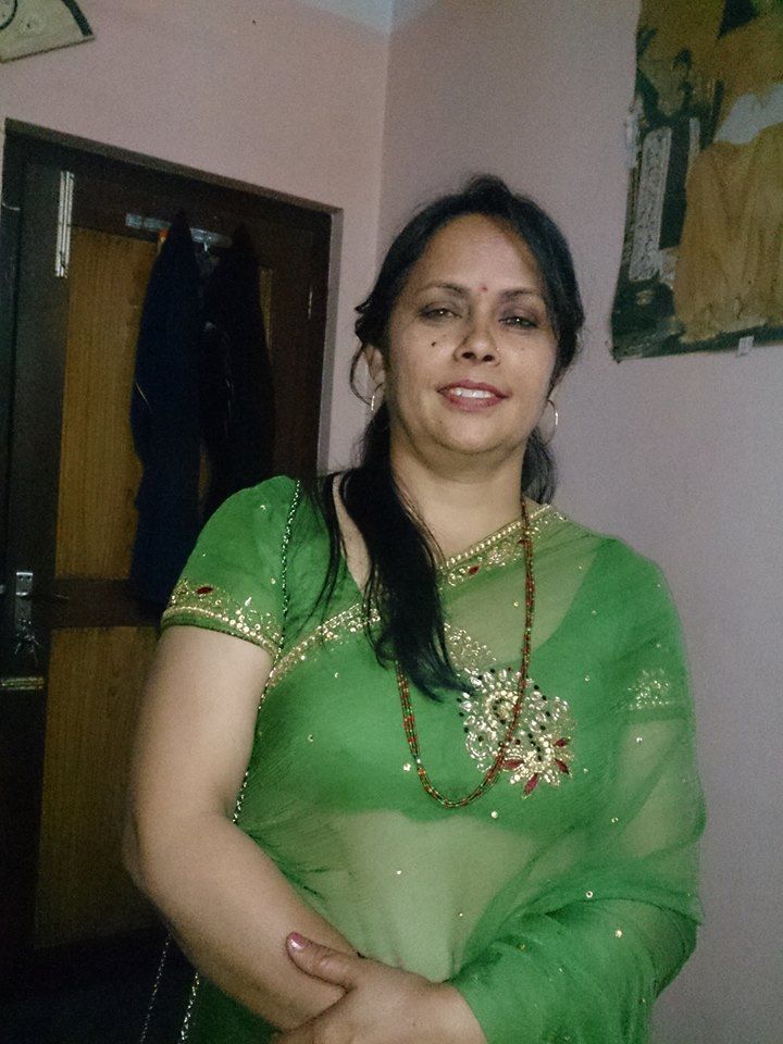 aunty mature desi busty nude figure